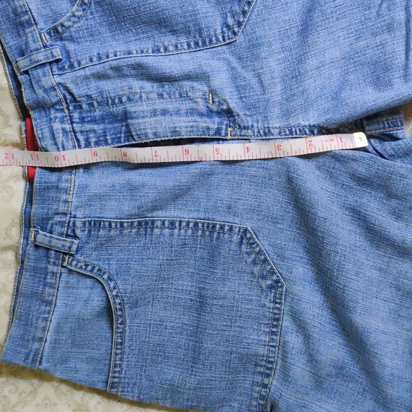 [3 for $15] Petite Jean Capris - Picture 7 of 13